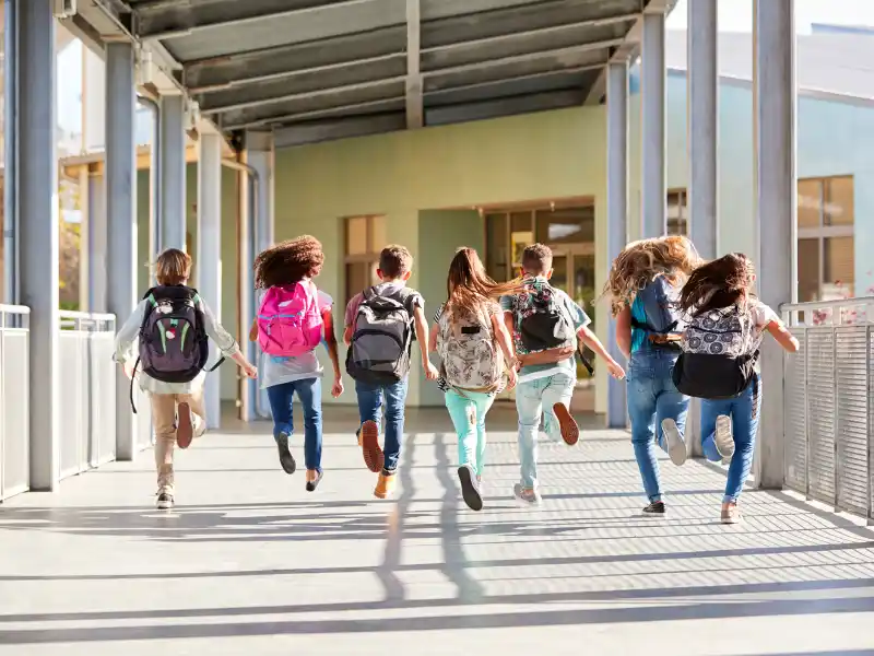 Scopri-come-cambiano-le-polizze-famiglia-con-la-crescita-dei-figli-e-linizio-della-scuola